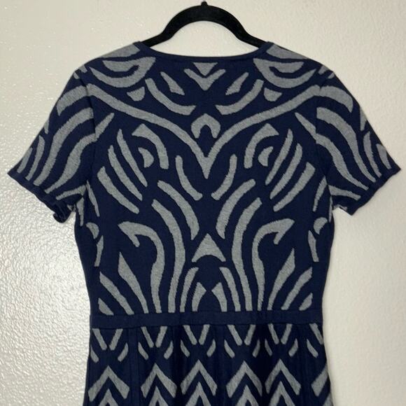 eci Sweater Dress Short Sleeve Fit & Flare Navy Blue Gray Mini Women's Medium - Picture 14 of 16